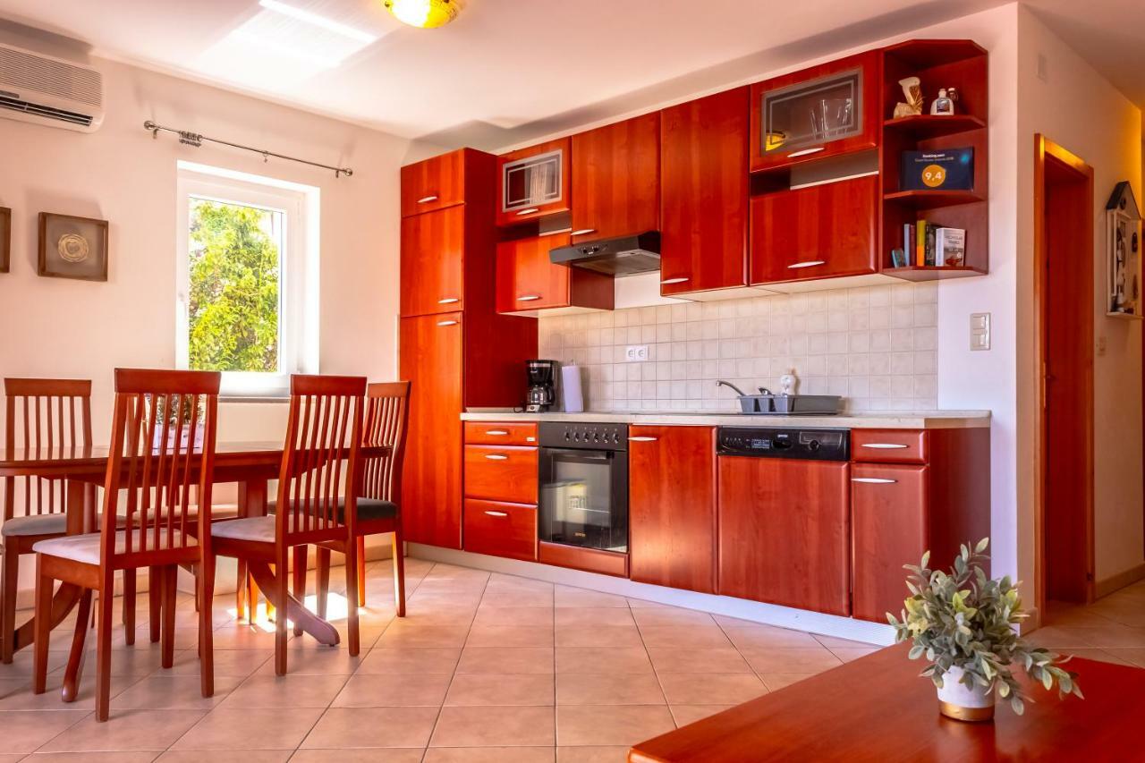 Abby Apartman Kornić Kültér fotó