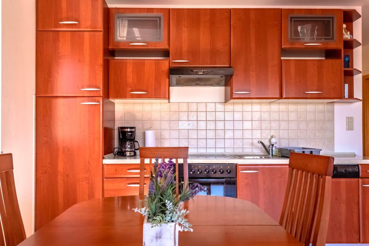 Abby Apartman Kornić Kültér fotó