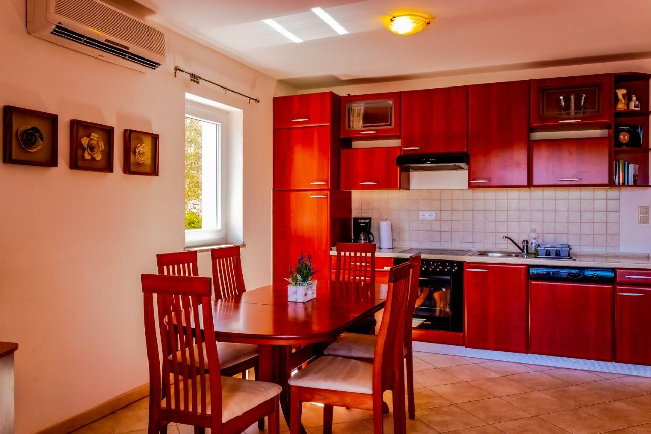 Abby Apartman Kornić Kültér fotó