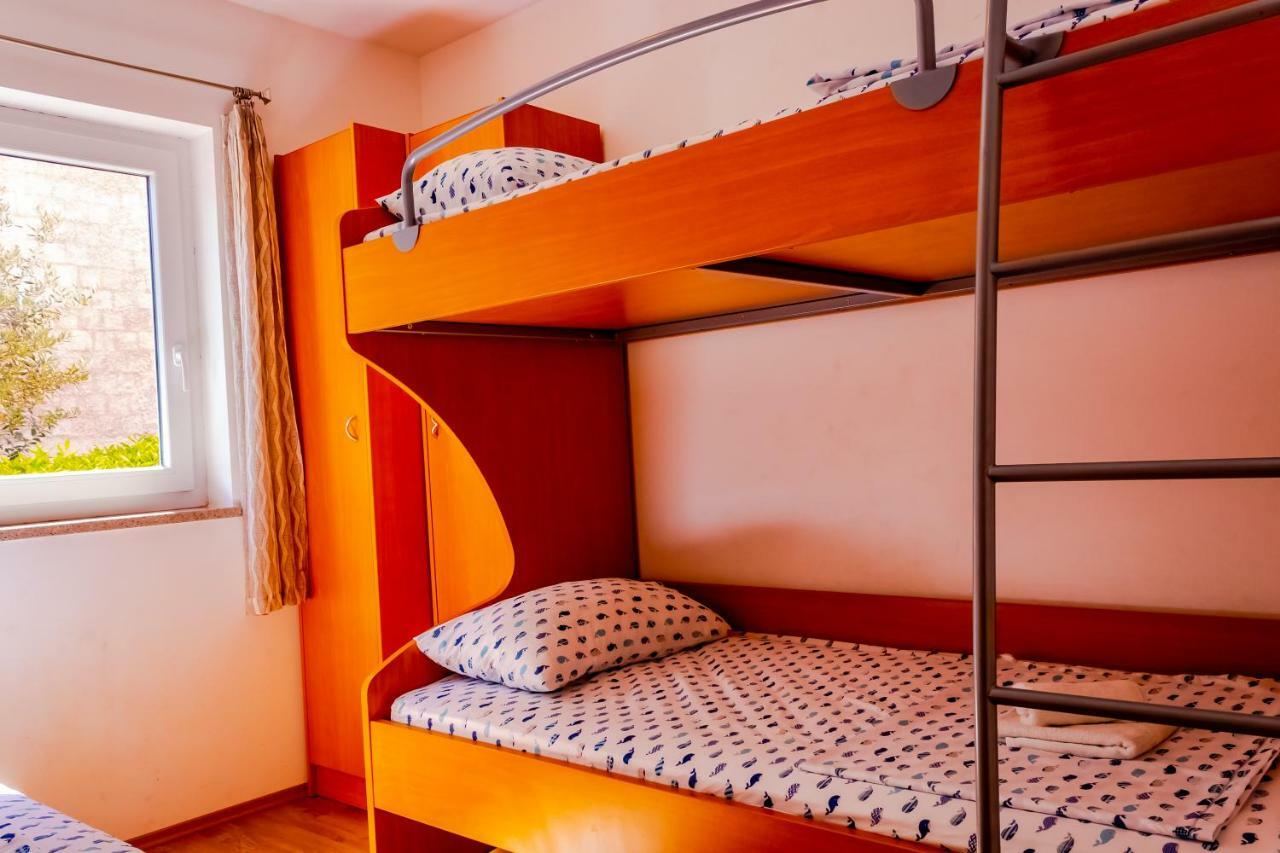 Abby Apartman Kornić Kültér fotó