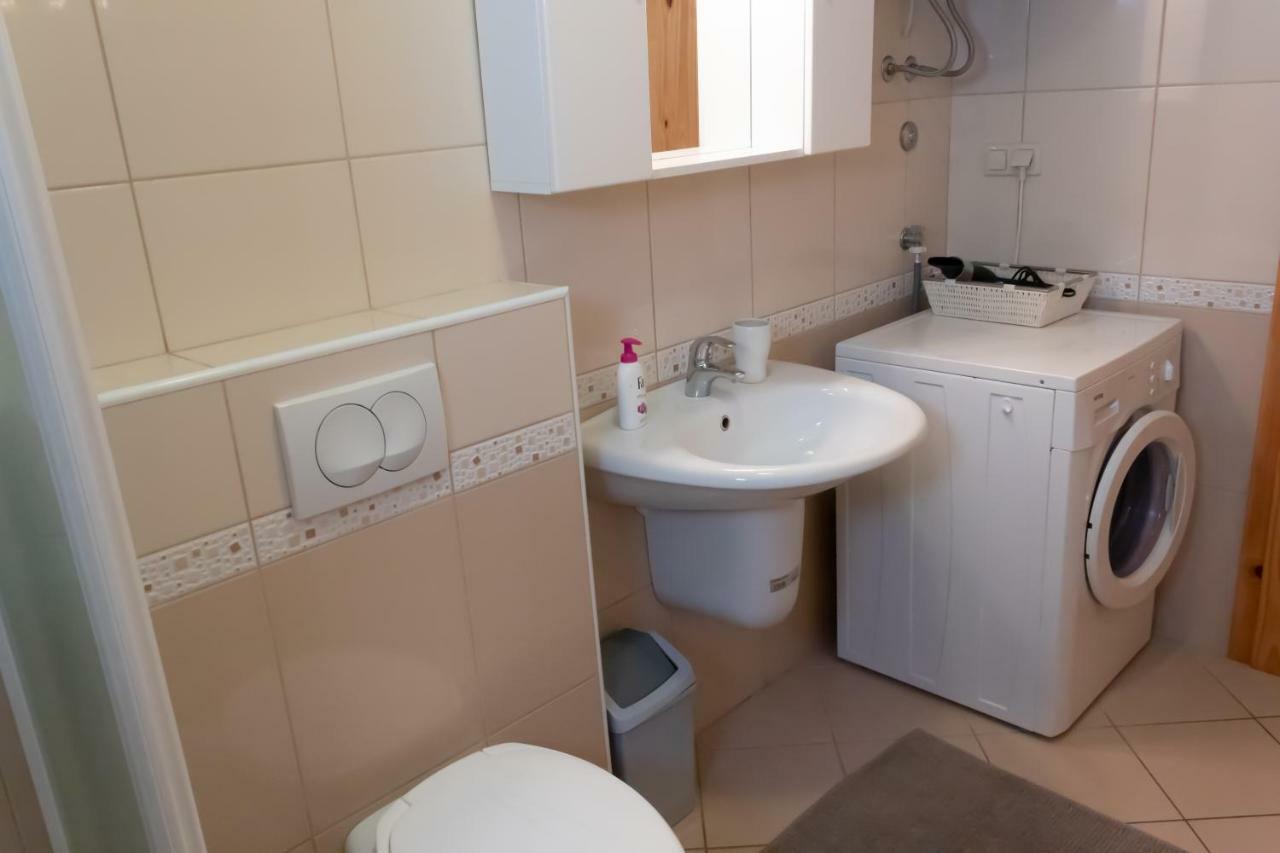 Abby Apartman Kornić Kültér fotó